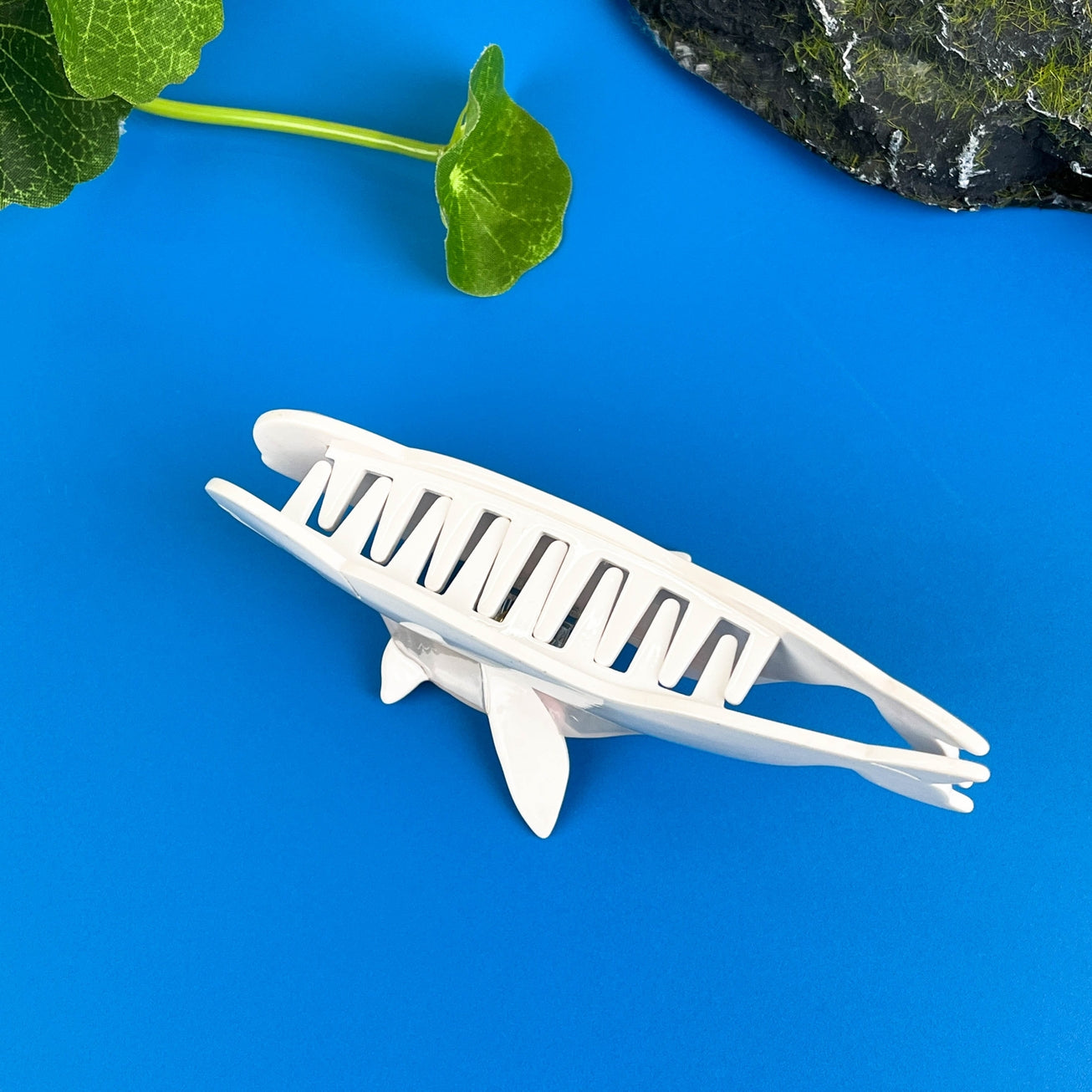 SSR Acetate White Whale Claw Clip