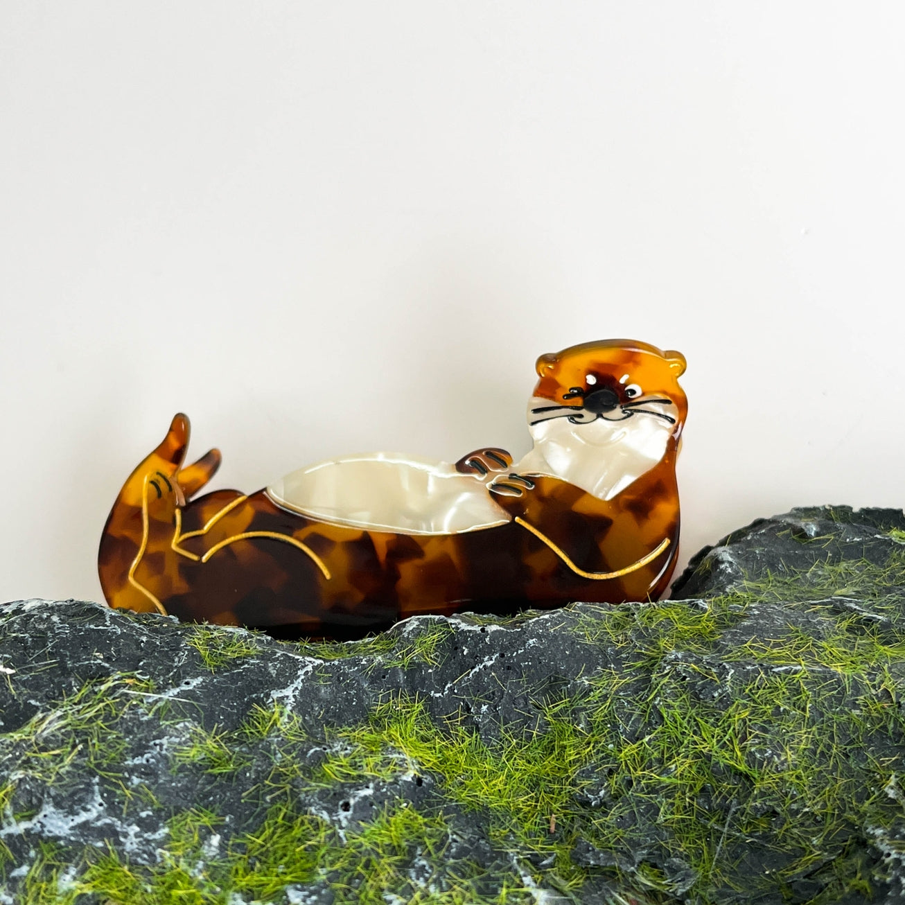 SSR Acetate Sea Otter Hair Claw Clip