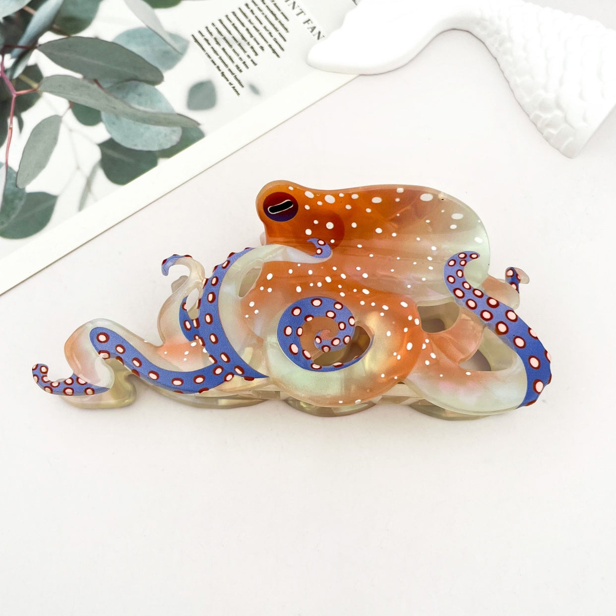 SSR Blue Ring Octopus Hair Claw Clip - White