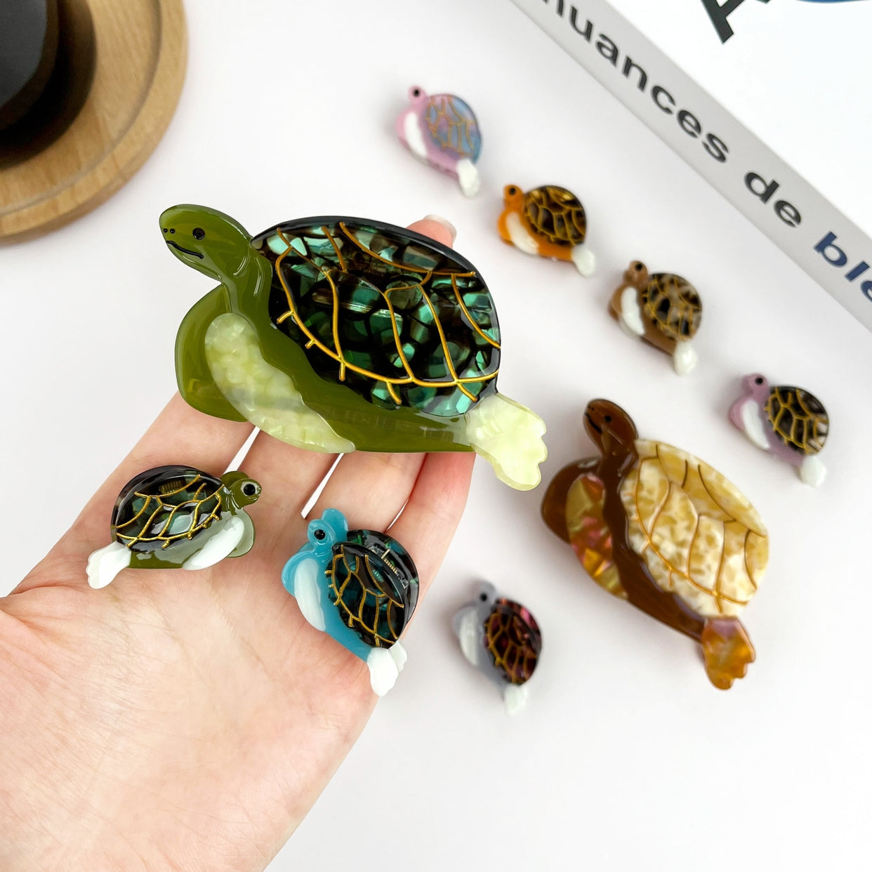 SSR Acetate Turtle Hair Claw Clip - Bright Green