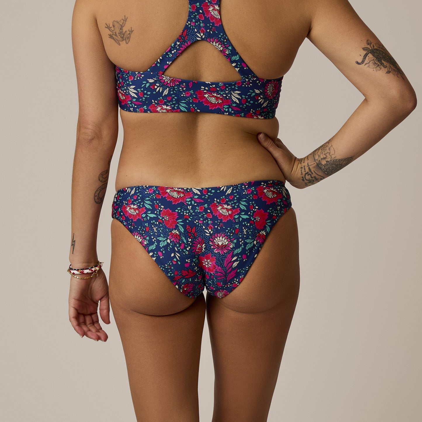 Carve Designs Sanitas 2.0 Compression Bottom - Isla