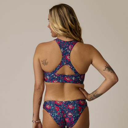 Carve Designs Sanitas Compression Reversible Top - Isla/Setsail