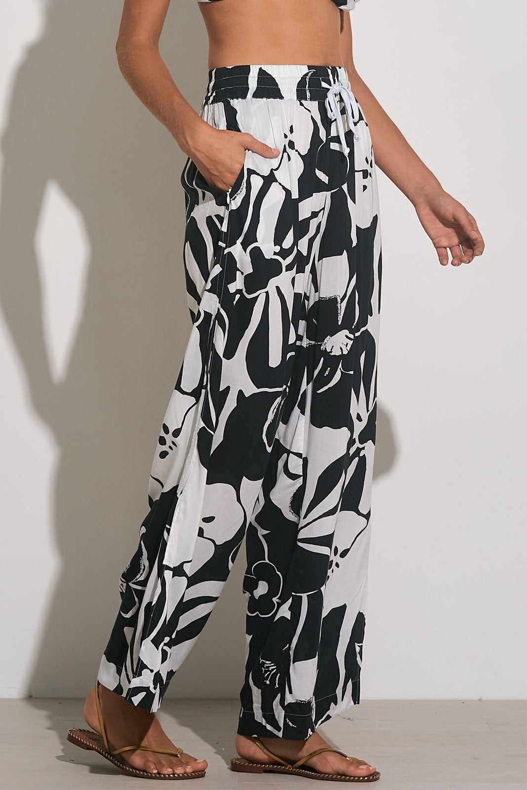 Elan Black Hibiscus Wide Leg Pants - Black Hibiscus